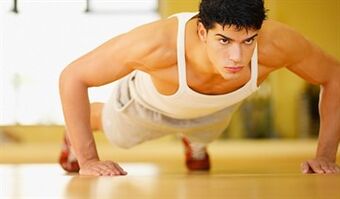 Un home realizando un exercicio de ximnasia con prostatite crónica